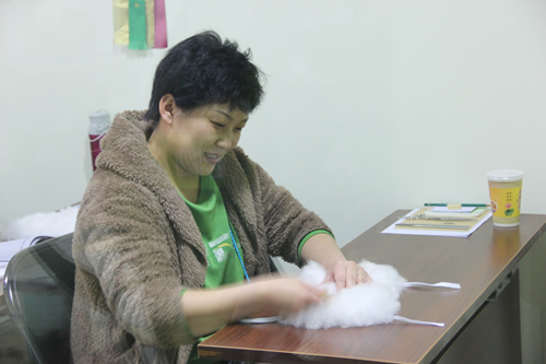 店鋪技術(shù)班第2期學員練習梳毛